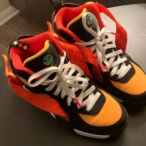 Air Raid  Nike Basket Ball Sneakers